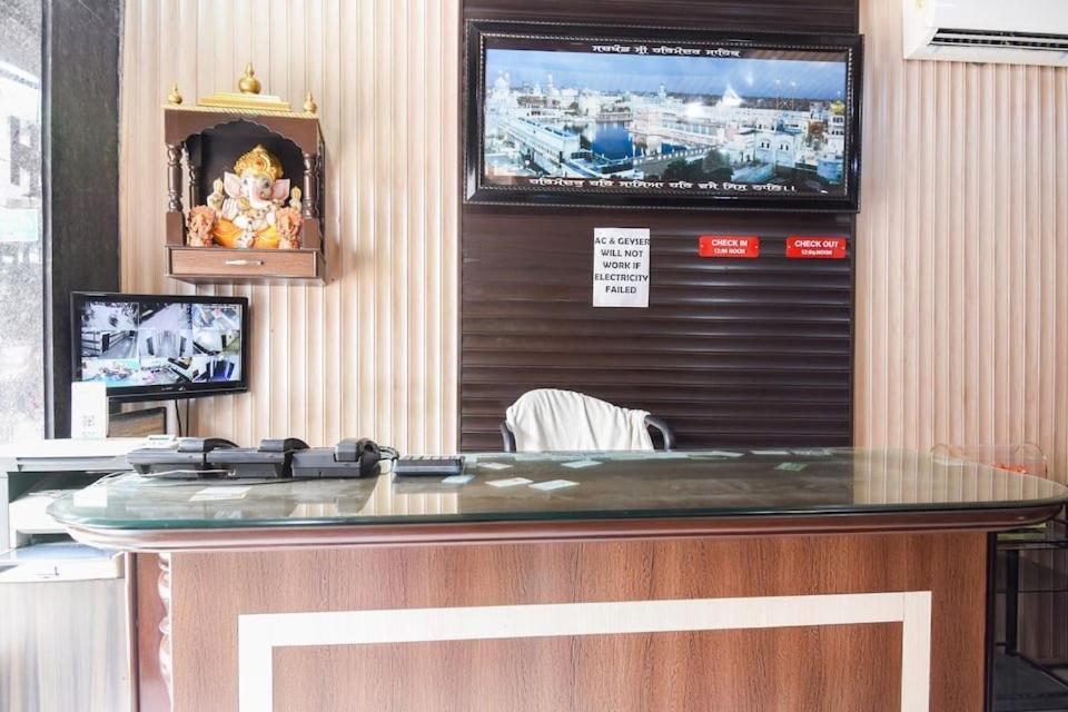 Hotel Holy City 암리차르 외부 사진
