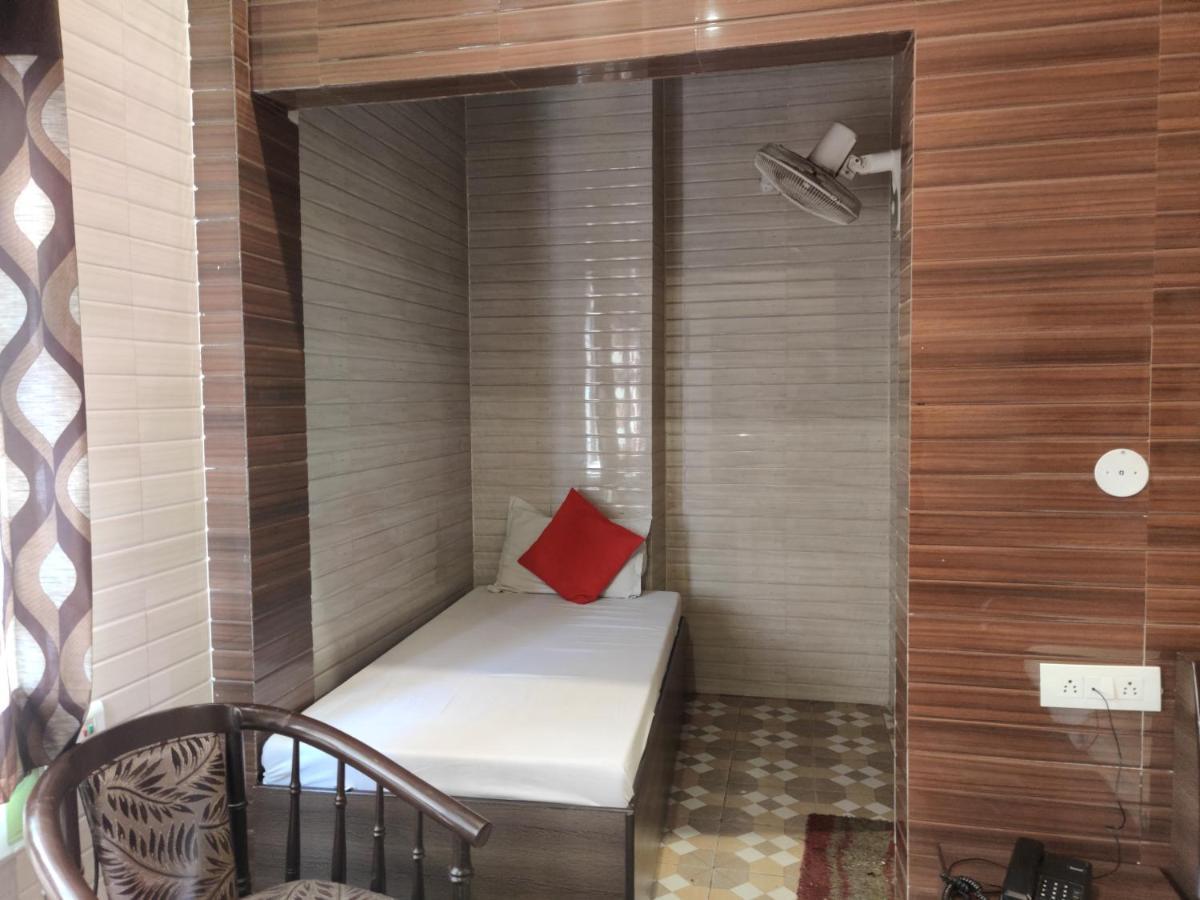 Hotel Holy City 암리차르 외부 사진