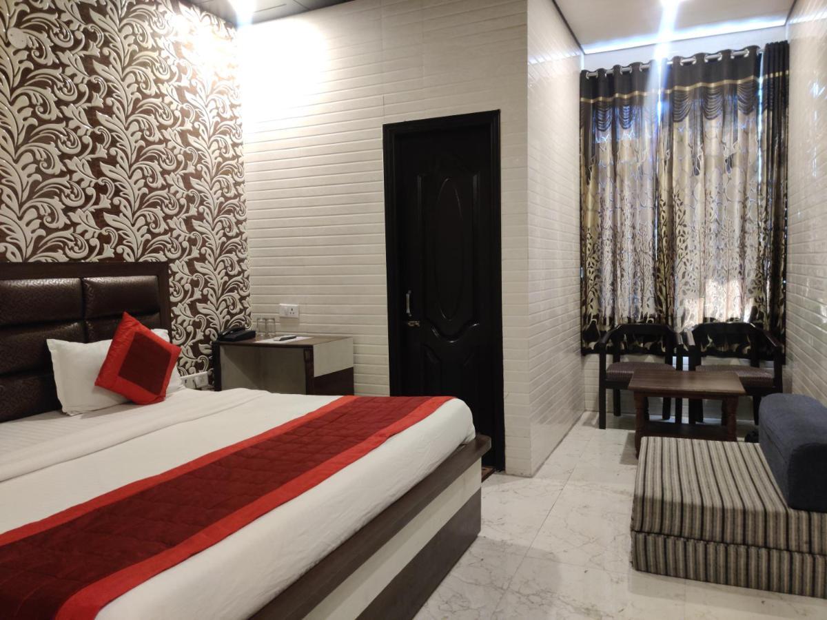 Hotel Holy City 암리차르 외부 사진